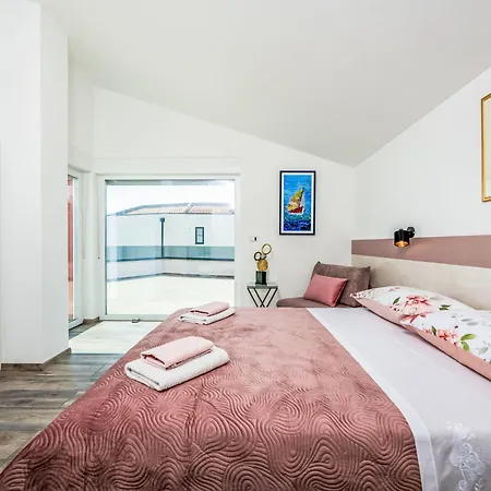 Lumi By Interhome Marčana