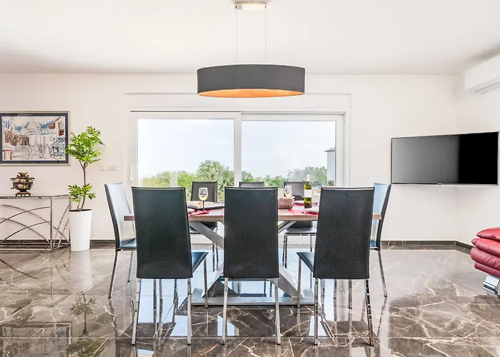 Lumi By Interhome Marčana