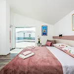 Lumi By Interhome Marčana